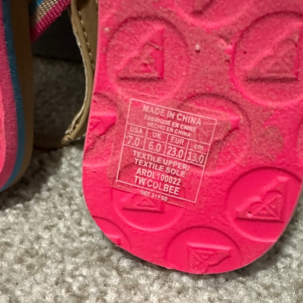7T Roxy Rainbow Sandals - Picture 5 of 5